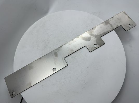 2024039 Lâmina de aço inoxidável Lâmina de aço AB200TV Motor principal Parte esquerda Lâmina para pavimentador de asfalto