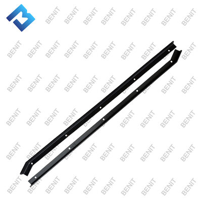 RM13963020/RM13963038 Chapéu de deslizamento para  Paver VB78 Tabela de ferro sob guarda lateral esquerda/direita