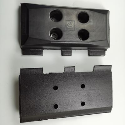 300 mm Trackpad de borracha preta para pavimentação de asfalto